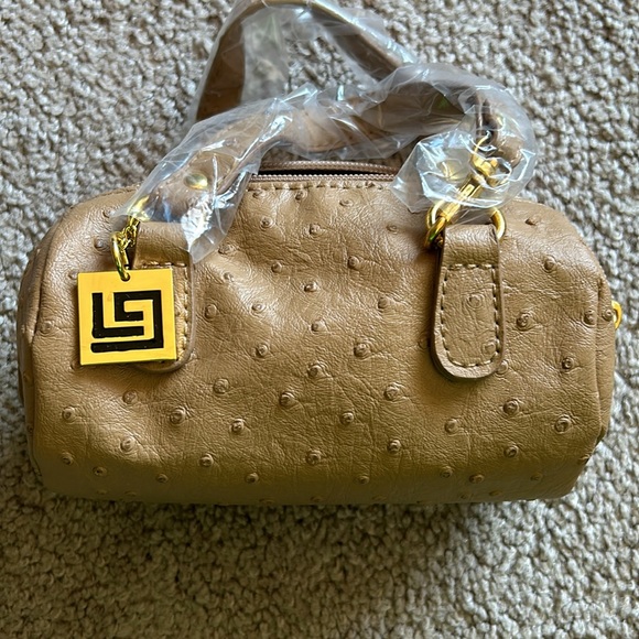 Lori Greiner mini purse. - Picture 2 of 6